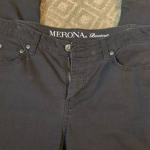 Merona stretchy boot cut black jeans Women’s size 8s
